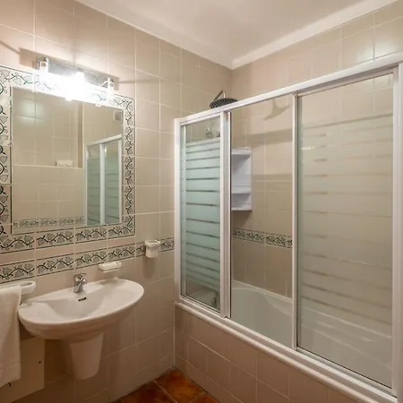 Jardins Vale De Parra 홀리데이파크 3*