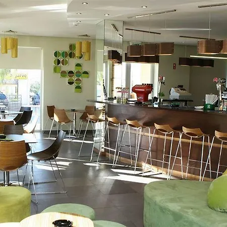 Jardins Vale De Parra Αλμπουφέιρα