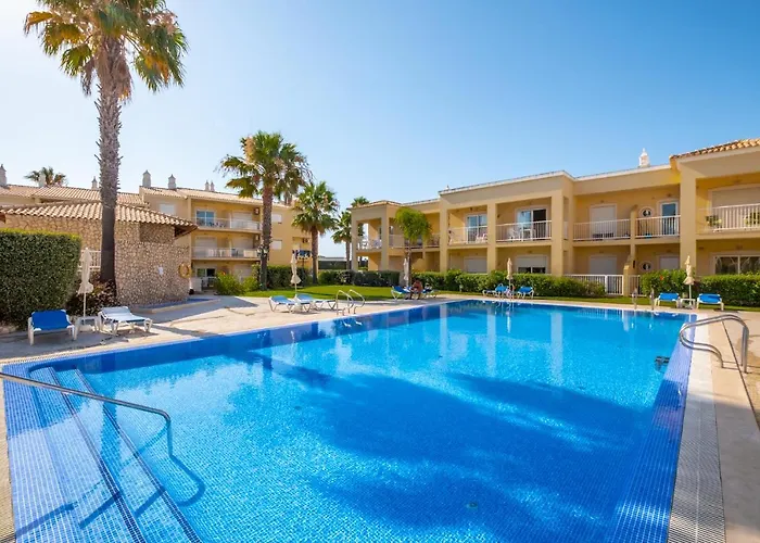 Jardins Vale De Parra ホリデーパーク 3*