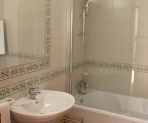 Jardins Vale De Parra ホリデーパーク