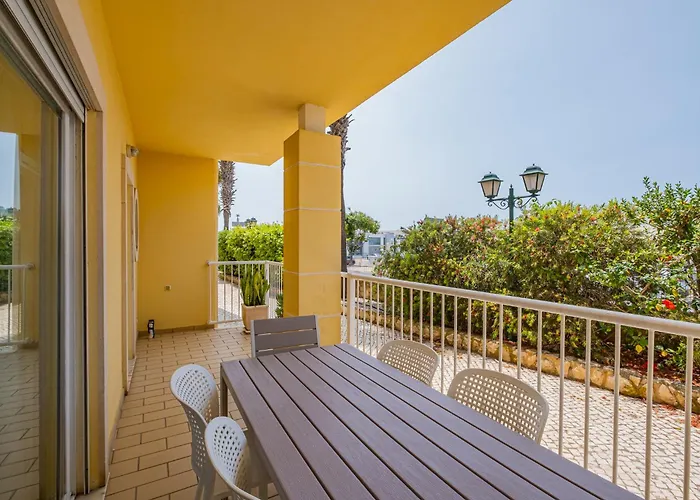 Jardins Vale De Parra ホリデーパーク