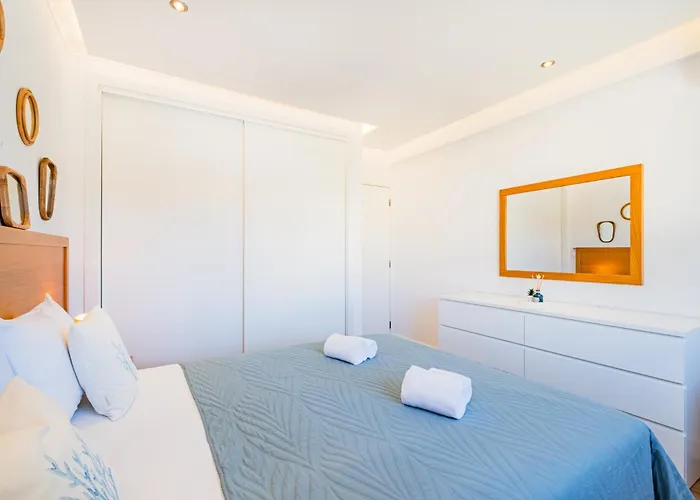 Jardins Vale De Parra ホリデーパーク