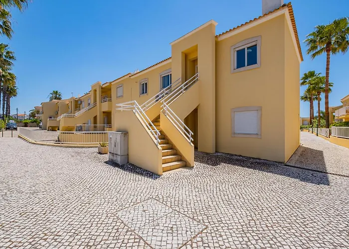 ホリデーパーク Jardins Vale De Parra アルブフェイラ