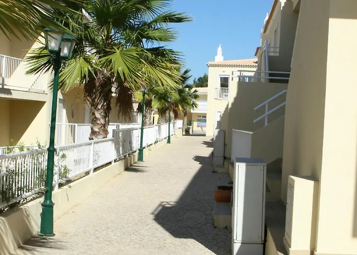 ホリデーパーク Jardins Vale De Parra アルブフェイラ